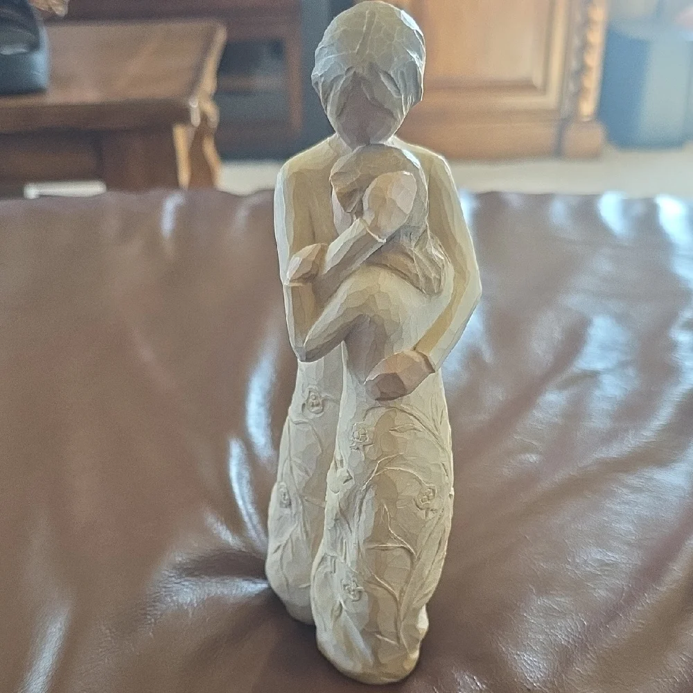 Willow Tree- Close To Me - Picture 2 of 5